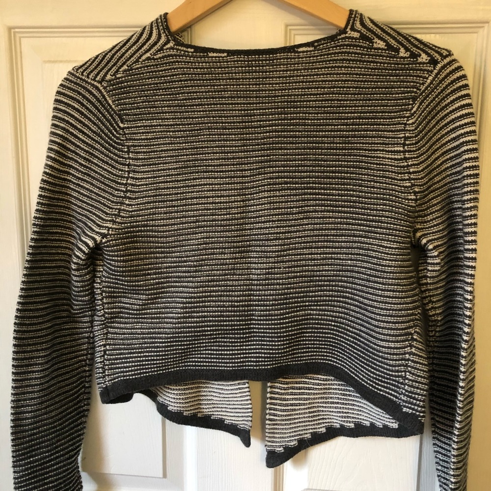 Express black and white sweater - Picture 4 of 4